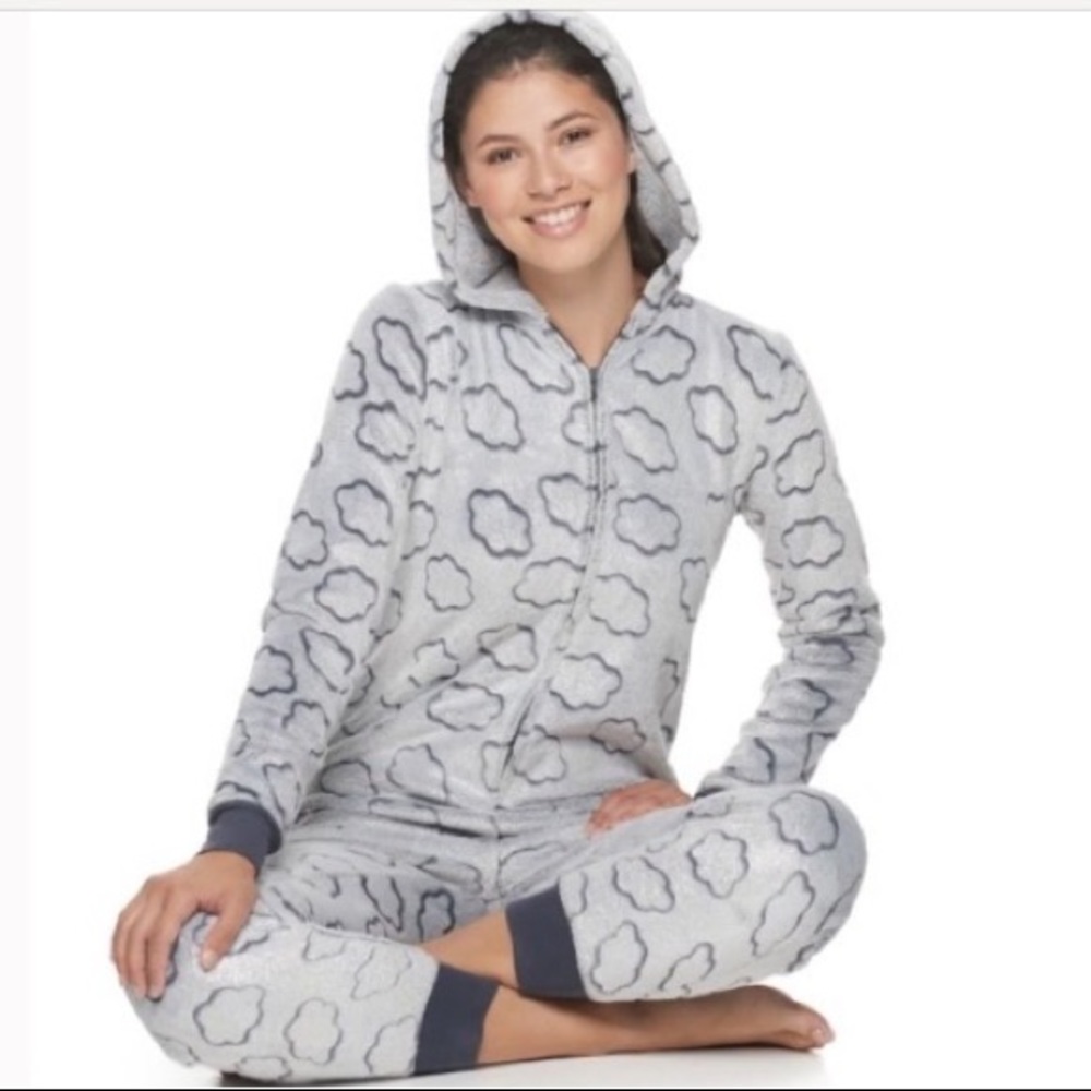 NWOT Sparkly Gray Clouded Hooded Onesie Size Large